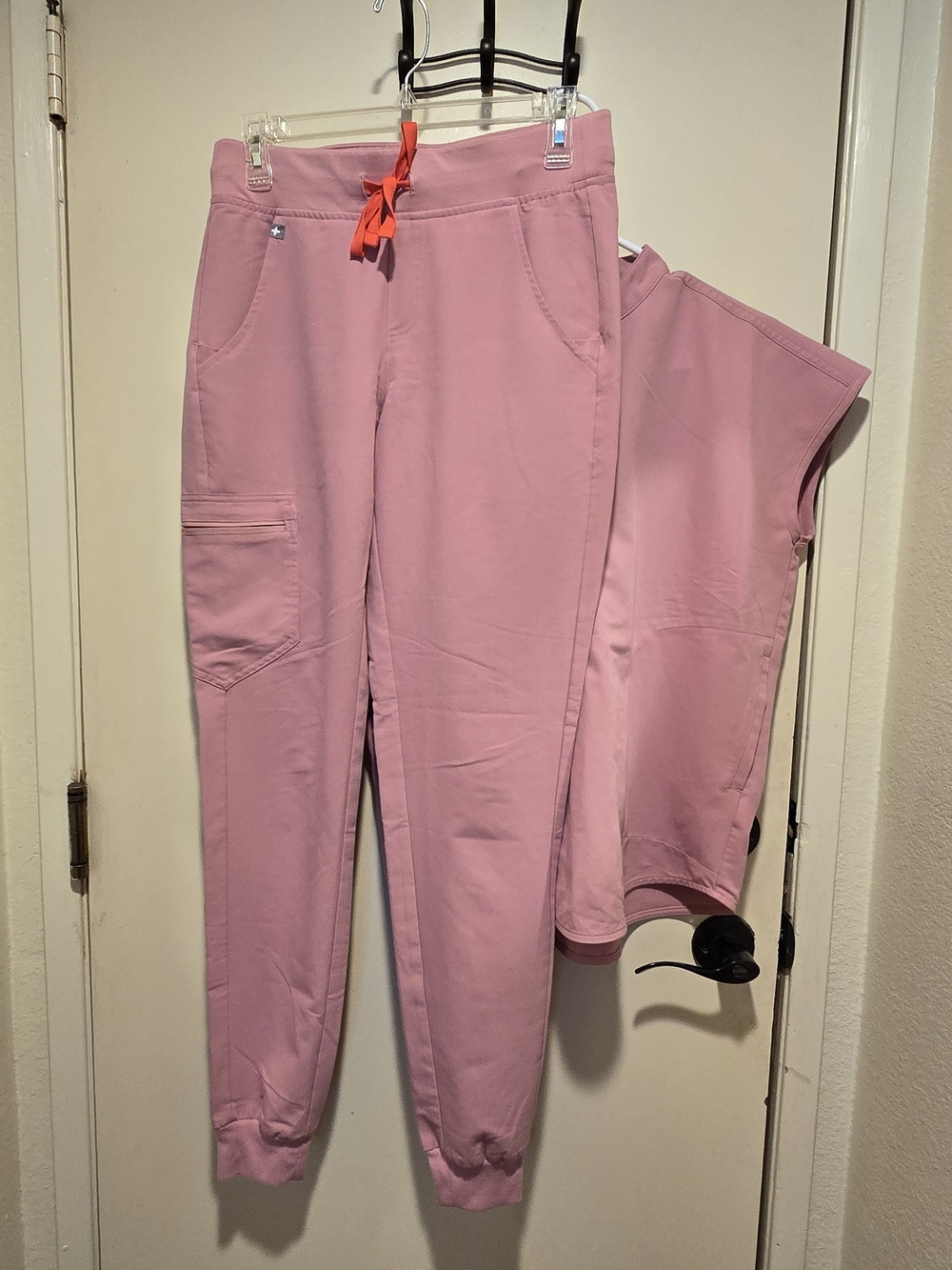 FIGS Womens Scrub Jogger Set
